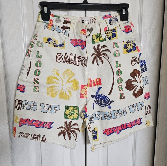 BDG Urban Outfitters Womens Aloha Surf Graphic Shorts California Print Size 25 - Picture 9 of 16